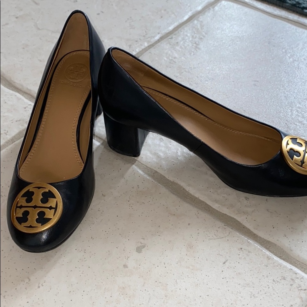 EUC Tory Burch Chelsea Chunky Heel/black/2”heel